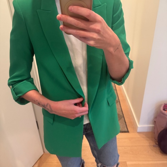 Green short sleeved blazer - Picture 3 of 5